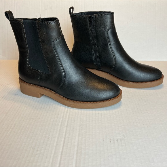 Lucky Brand Leather Chelsea Boot - Picture 7 of 16